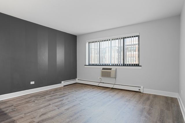 6758 N Sheridan Avenue 333, Chicago, IL 60626