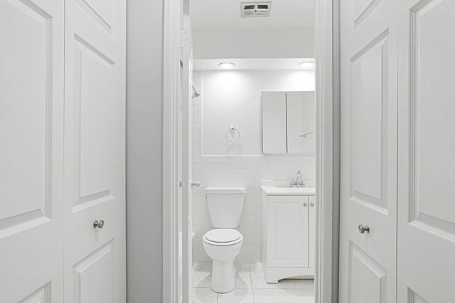 6758 N Sheridan Avenue 333, Chicago, IL 60626