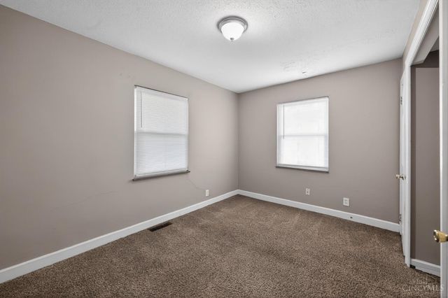 2484 Montana Avenue, Cincinnati, OH 45211
