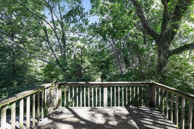 2484 Montana Avenue, Cincinnati, OH 45211