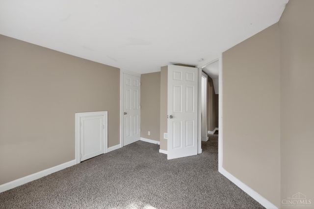 2484 Montana Avenue, Cincinnati, OH 45211