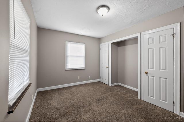 2484 Montana Avenue, Cincinnati, OH 45211
