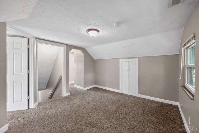 2484 Montana Avenue, Cincinnati, OH 45211