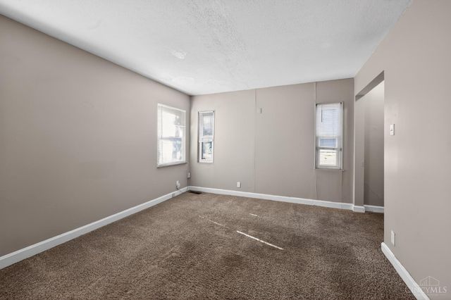 2484 Montana Avenue, Cincinnati, OH 45211