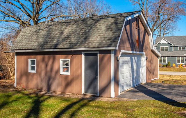 5536 Howard Avenue, La Grange Highlands, IL 60525