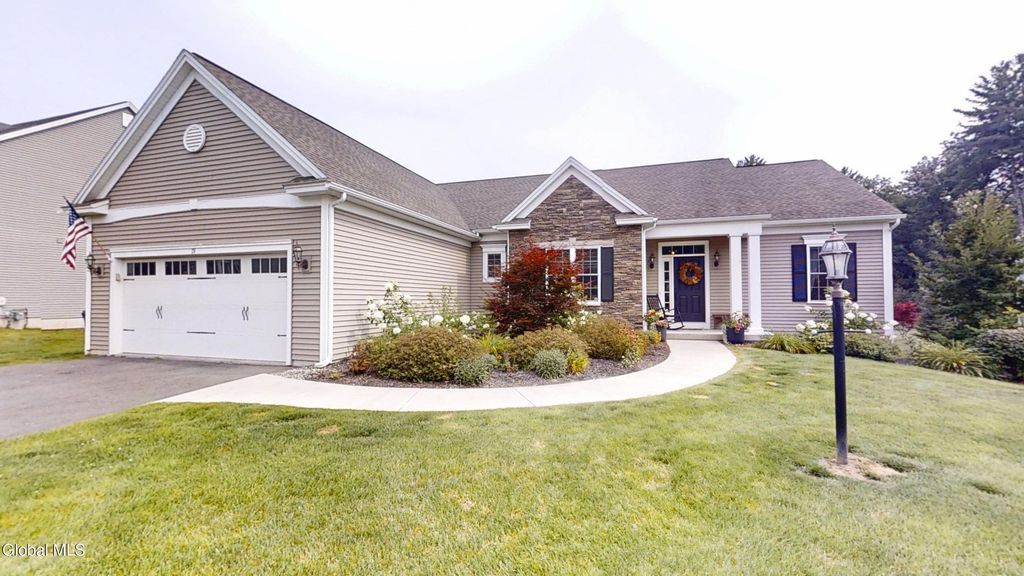 19 Berkeley Way, Saratoga Springs, NY 12866
