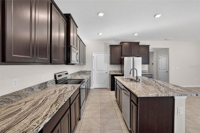 35938 MORSE WILLOW COURT, Zephyrhills, FL 33541