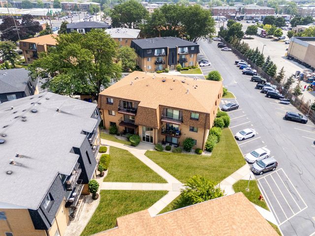 4827 W 109th Street 101, Oak Lawn, IL 60453
