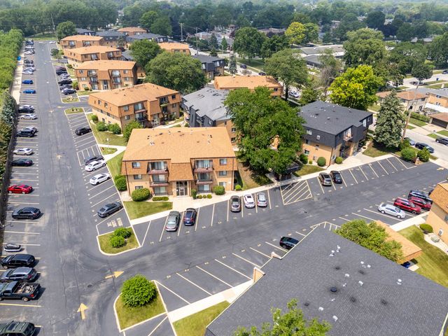 4827 W 109th Street 101, Oak Lawn, IL 60453
