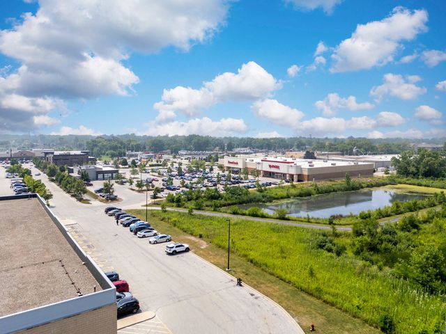 4827 W 109th Street 101, Oak Lawn, IL 60453