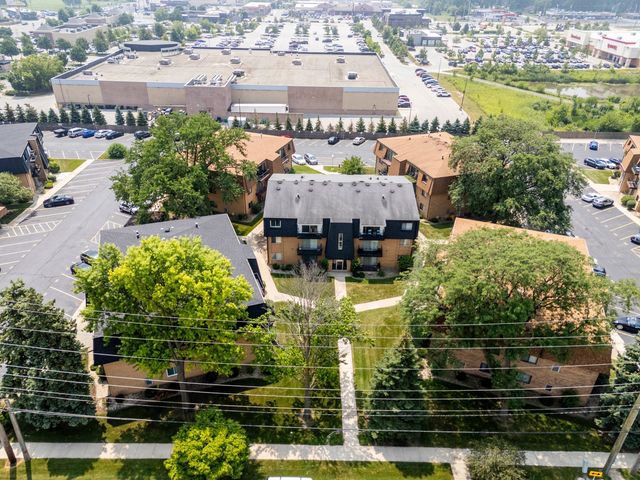 4827 W 109th Street 101, Oak Lawn, IL 60453