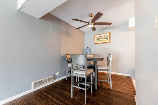 4827 W 109th Street 101, Oak Lawn, IL 60453