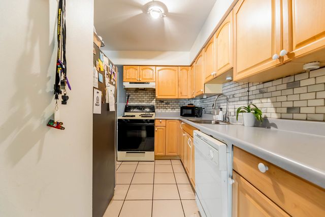 4827 W 109th Street 101, Oak Lawn, IL 60453