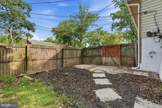 11410 CAROLINE AVE, Beltsville, MD 20705