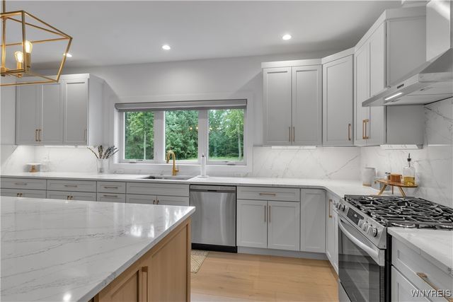 809 Casey Road, Amherst, NY 14051