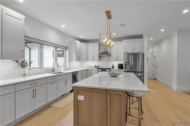 809 Casey Road, Amherst, NY 14051