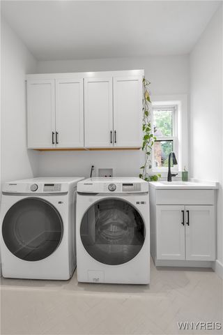 809 Casey Road, Amherst, NY 14051