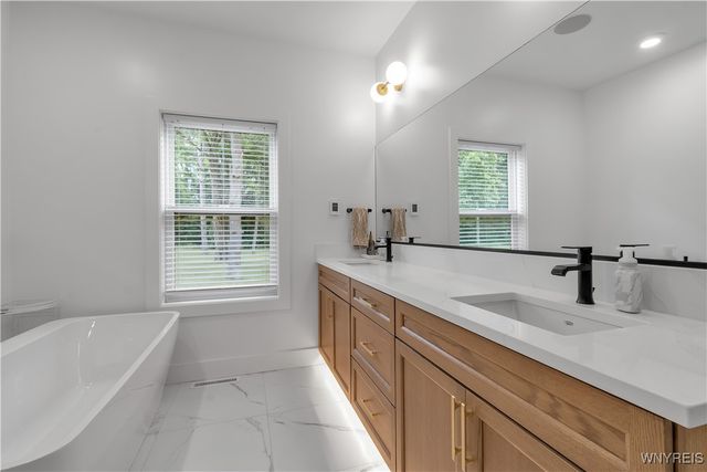 809 Casey Road, Amherst, NY 14051