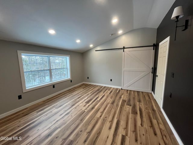 4 Sitzmark Lane, North Greenbush, NY 12144