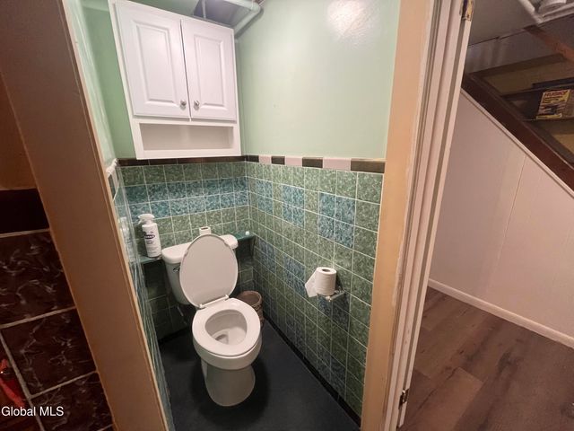 4 Sitzmark Lane, North Greenbush, NY 12144