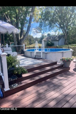 4 Sitzmark Lane, North Greenbush, NY 12144