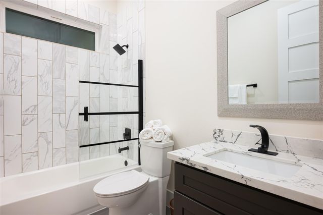 917 Thompson Street, Houston, TX 77007