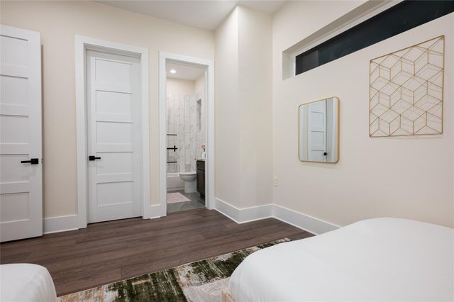 917 Thompson Street, Houston, TX 77007