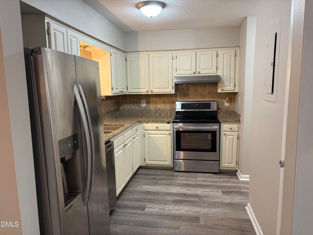 533 Pine Ridge Place, Raleigh, NC 27609