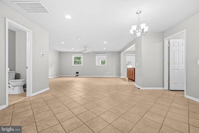 8200 LEGION DR, Lorton, VA 22079