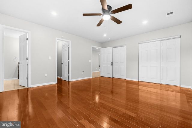8200 LEGION DR, Lorton, VA 22079