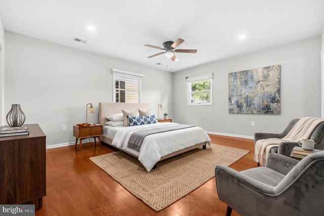 8200 LEGION DR, Lorton, VA 22079