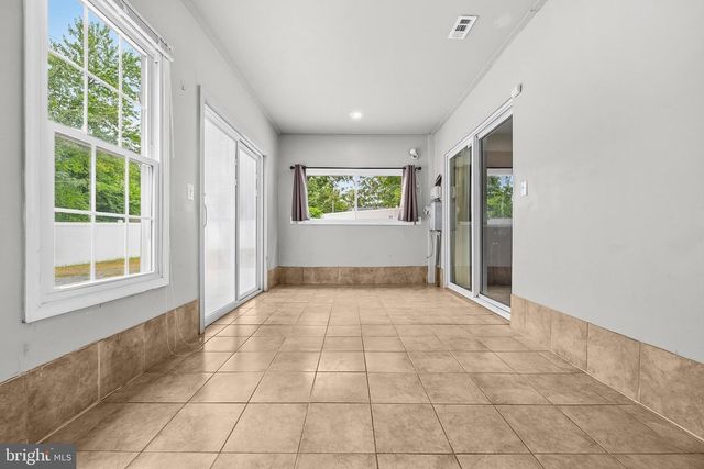 8200 LEGION DR, Lorton, VA 22079