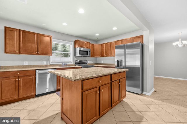 8200 LEGION DR, Lorton, VA 22079