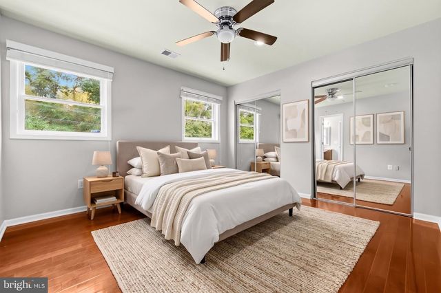 8200 LEGION DR, Lorton, VA 22079