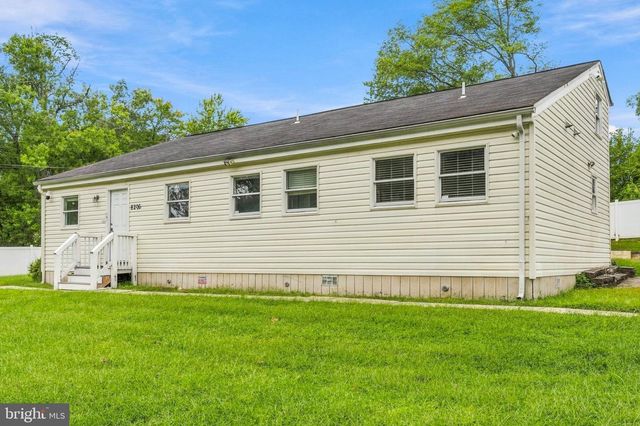 8200 LEGION DR, Lorton, VA 22079