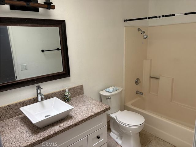 3527 Lake Crest, Lake Elsinore, CA 92530