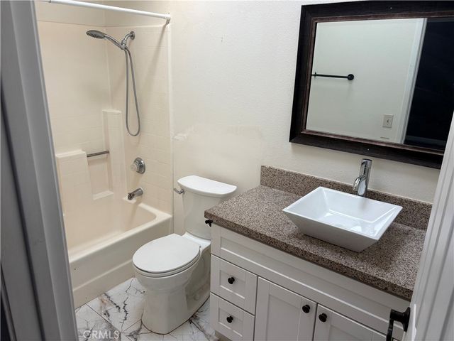 3527 Lake Crest, Lake Elsinore, CA 92530