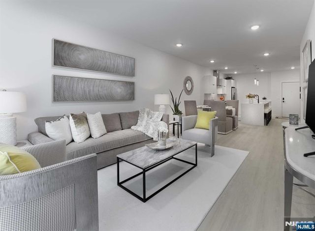 8 Tice Road 107, Franklin Lakes, NJ 07417