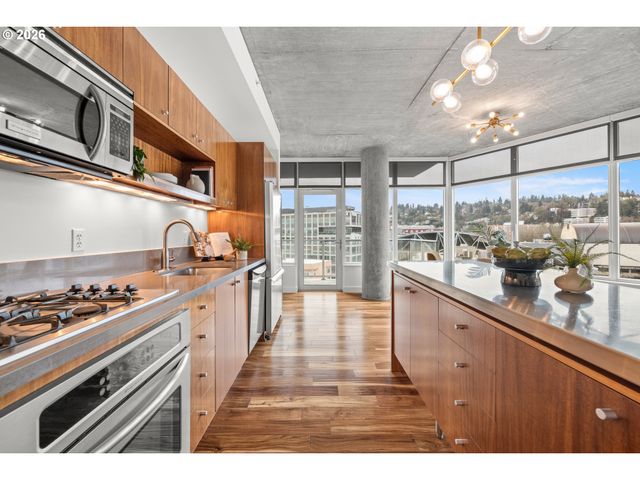 1926 W BURNSIDE St 1016, Portland, OR 97209