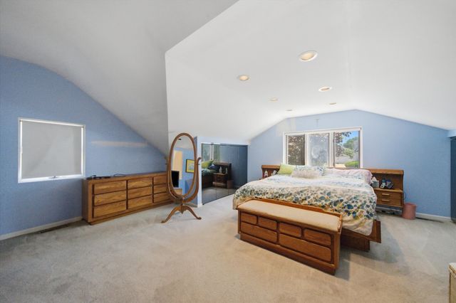 3044 N Octavia Avenue, Chicago, IL 60707