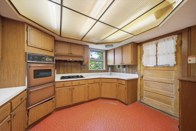 3044 N Octavia Avenue, Chicago, IL 60707