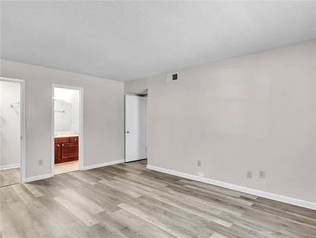 6900 Roswell Road 10Q, Atlanta, GA 30328