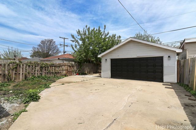 639 S 20th Avenue, Maywood, IL 60153