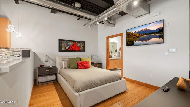 4020 N SCOTTSDALE Road 2004, Scottsdale, AZ 85251