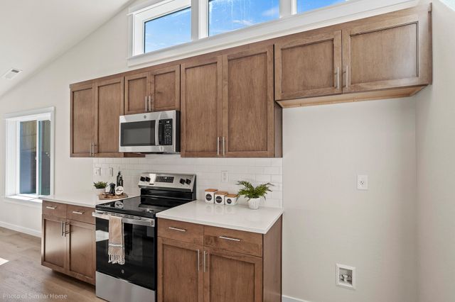 3099 Mt. Thielsen Drive 66, Medford, OR 97504