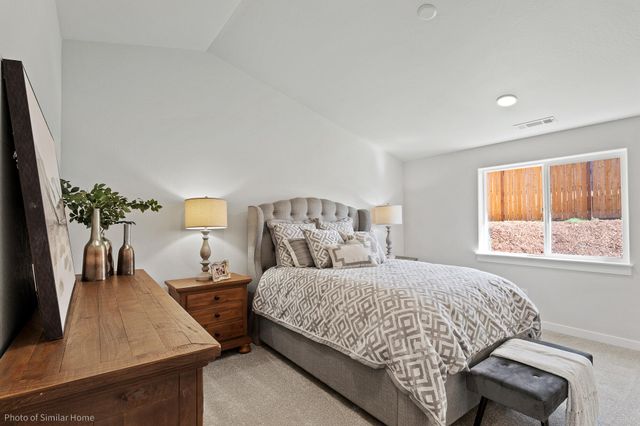 3099 Mt. Thielsen Drive 66, Medford, OR 97504