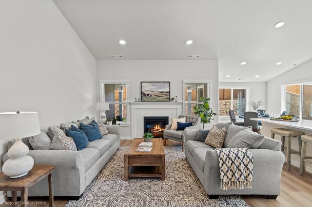 3099 Mt. Thielsen Drive 66, Medford, OR 97504