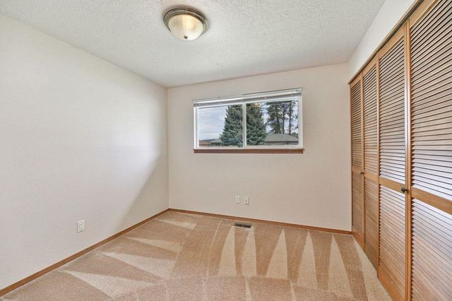 6915 W JOHANNSEN Ave, Nine Mile Falls, WA 99026