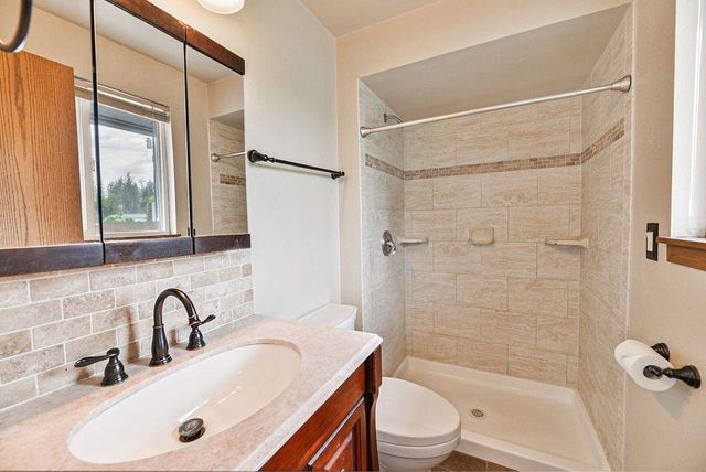 6915 W JOHANNSEN Ave, Nine Mile Falls, WA 99026
