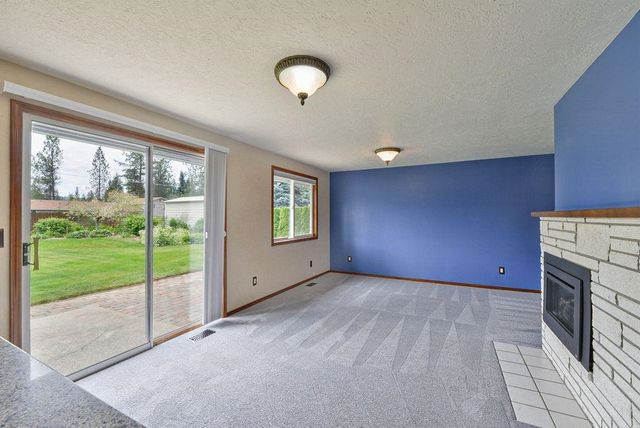 6915 W JOHANNSEN Ave, Nine Mile Falls, WA 99026